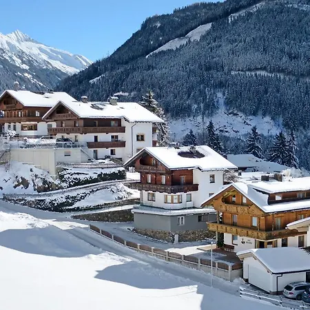 Ferienwohnung Mayrhofen 352w Apartment *